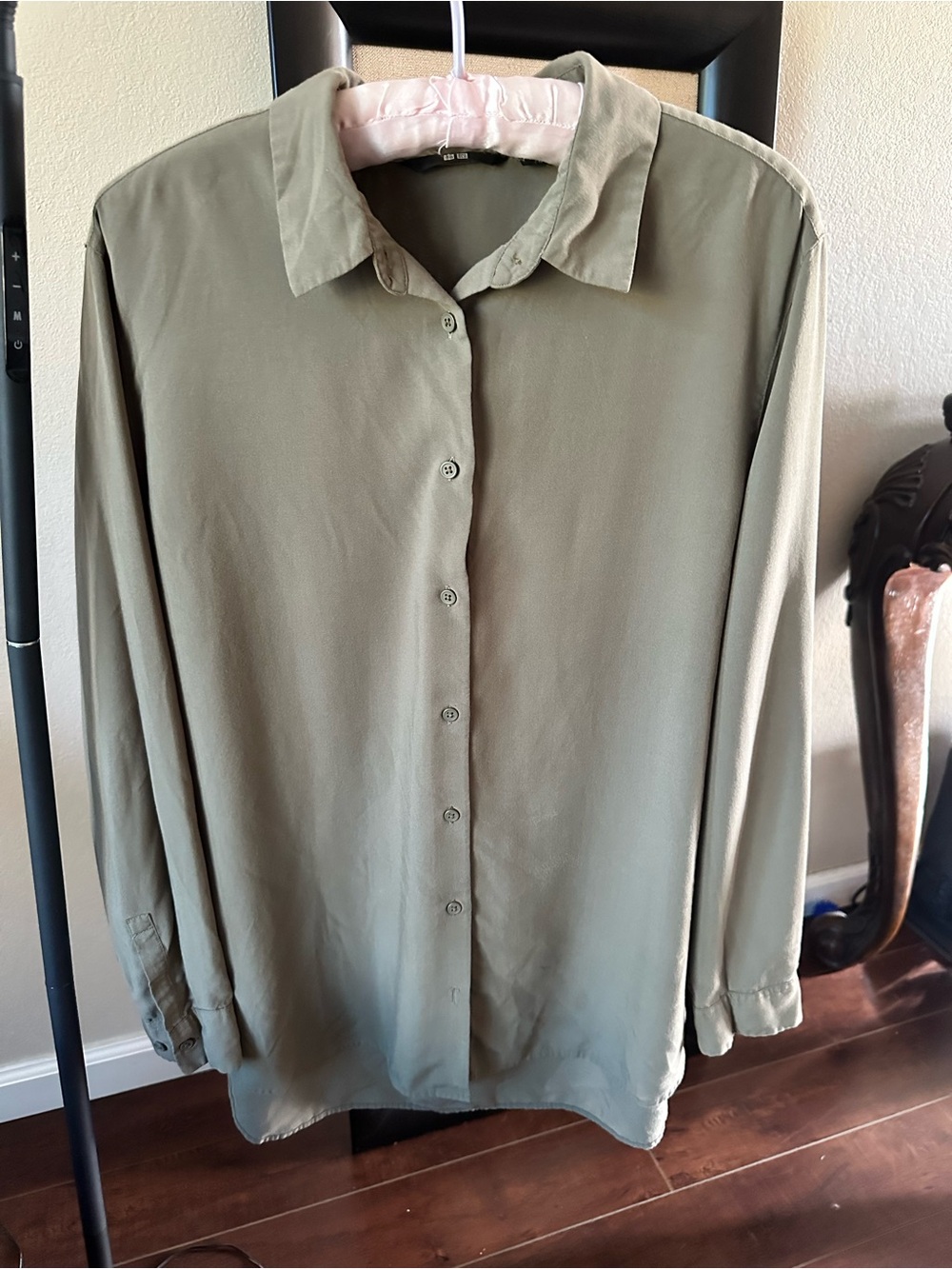 Uniqlo Men's Olive-Tone Button Front Shirt